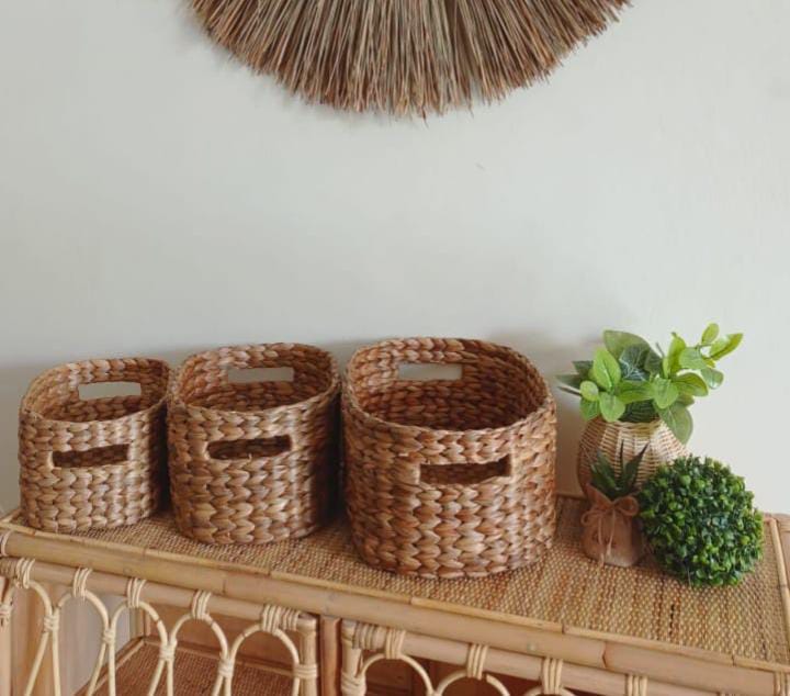 Oval storage water hyacinth